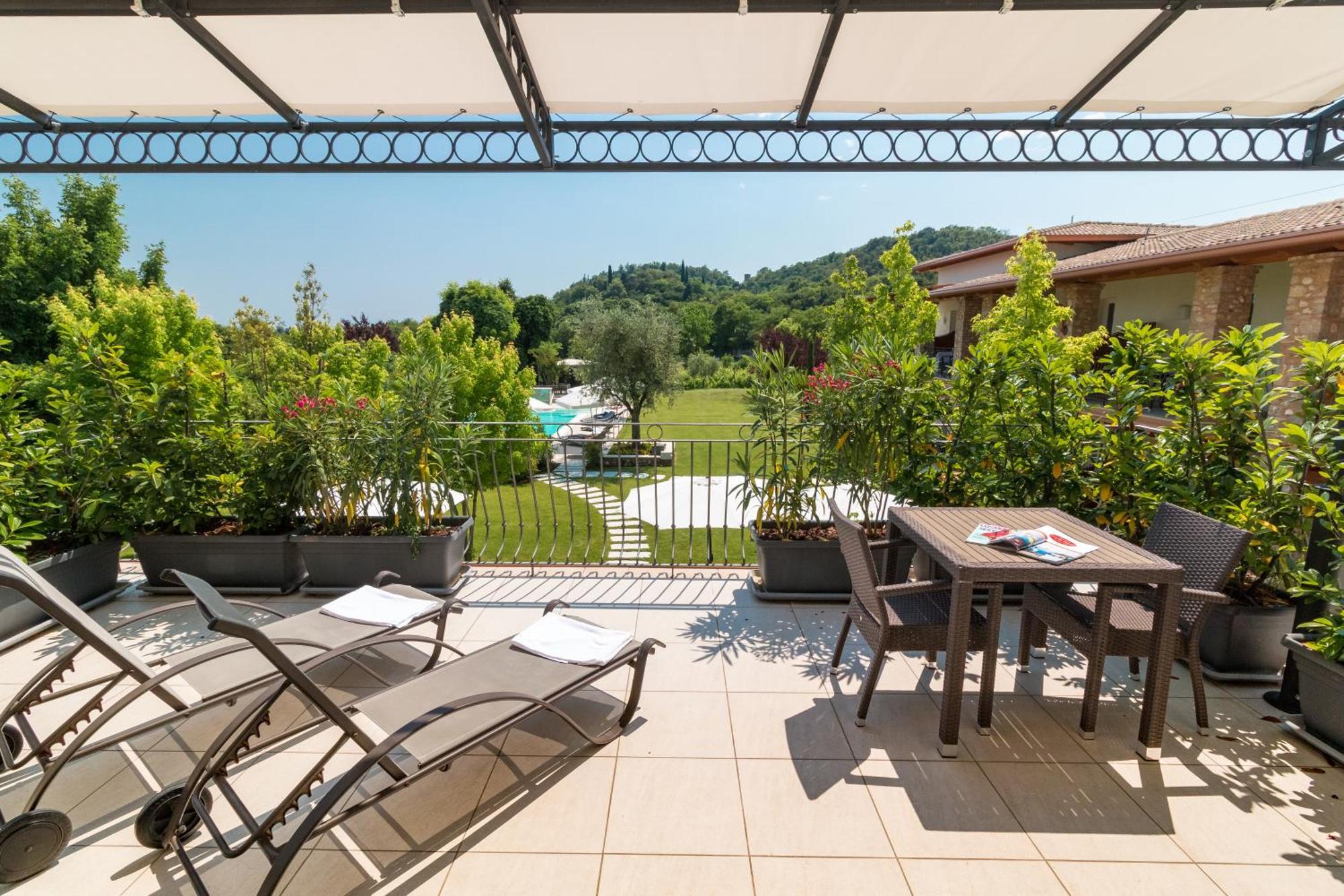Agriturismo Corte Aurea Desenzano del Garda Exterior photo
