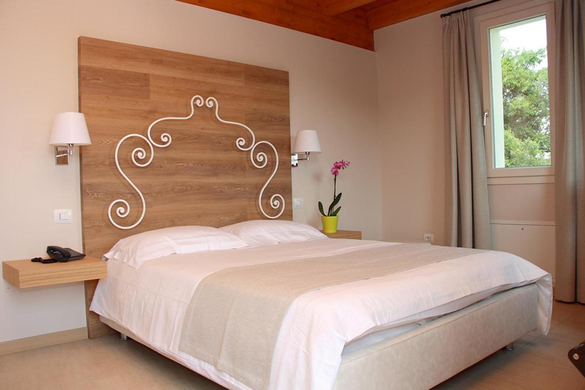 Agriturismo Corte Aurea Desenzano del Garda Exterior photo