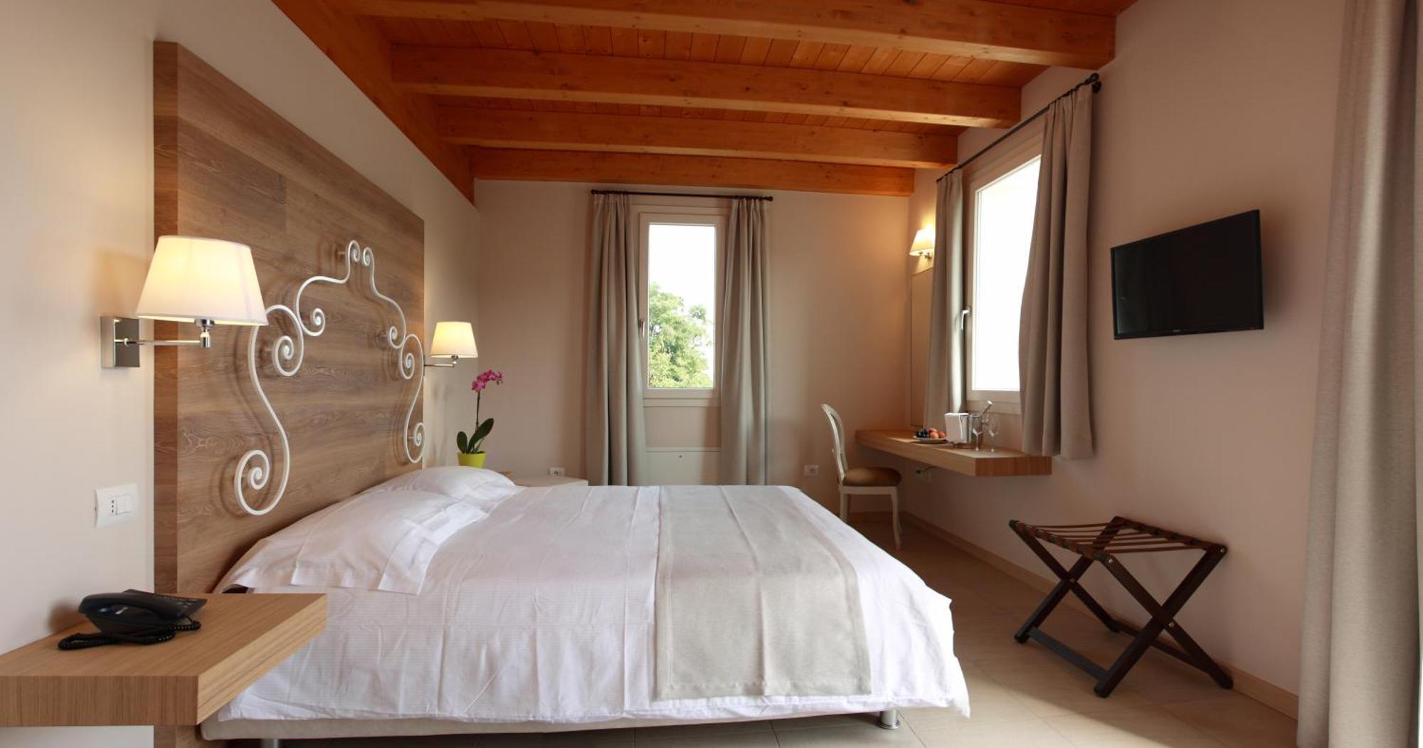 Agriturismo Corte Aurea Desenzano del Garda Exterior photo