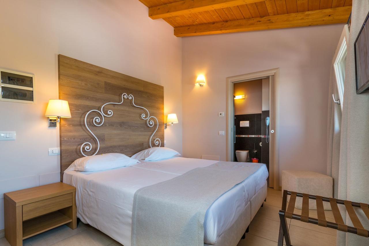 Agriturismo Corte Aurea Desenzano del Garda Exterior photo