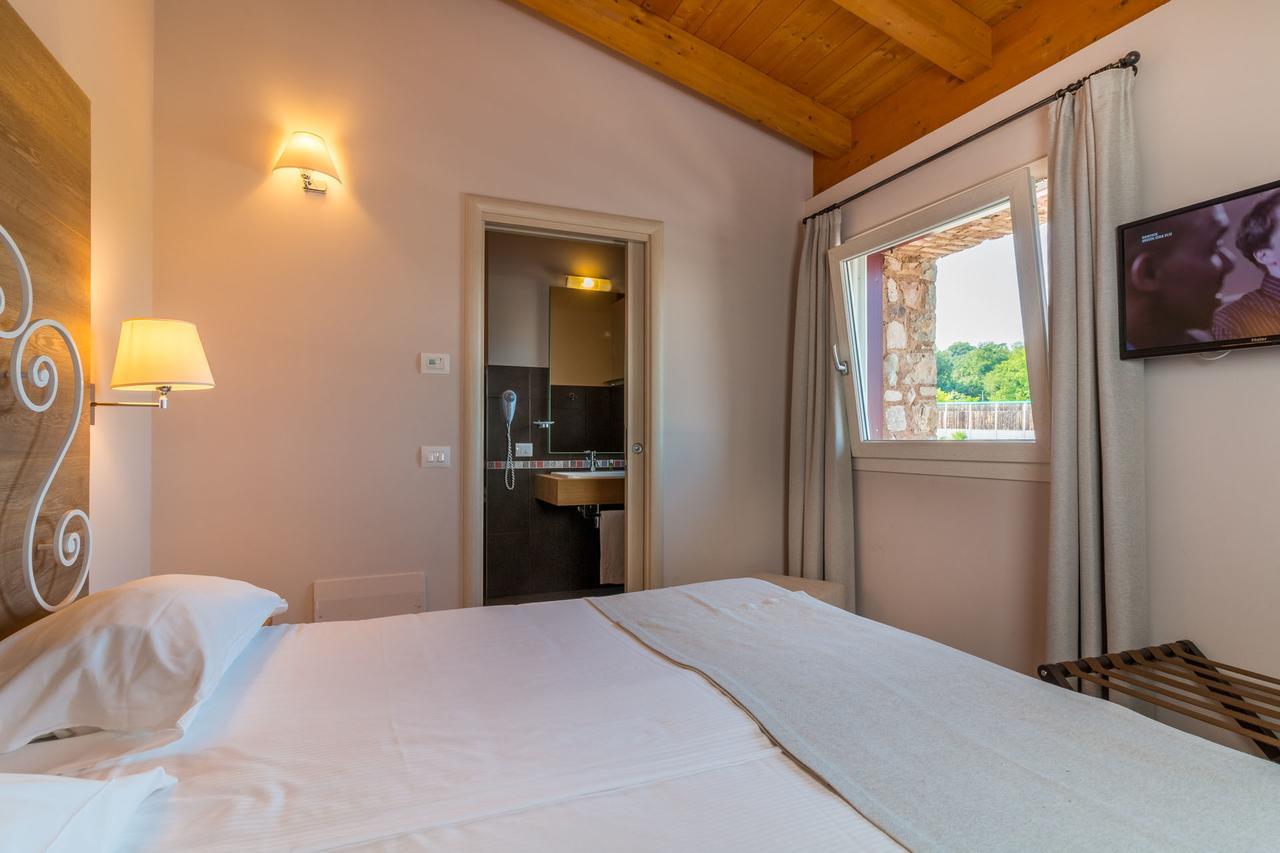 Agriturismo Corte Aurea Desenzano del Garda Exterior photo
