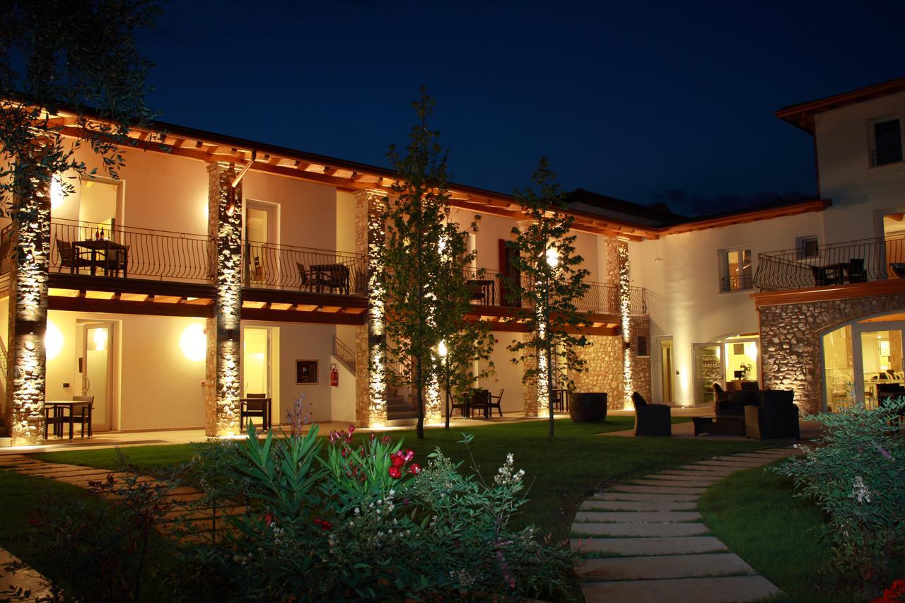 Agriturismo Corte Aurea Desenzano del Garda Exterior photo